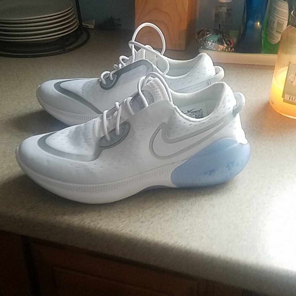 Ladies niles size 8.5